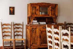 Magnificent 18th-century Girondine residence set within 5 hectares of grounds, featuring a swimming pool.