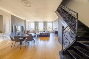 Bordeaux – Place de la Comédie – Prestigious Apartment with Terrace and Elevator