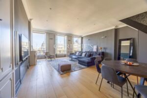 Bordeaux – Place de la Comédie – Prestigious Apartment with Terrace and Elevator