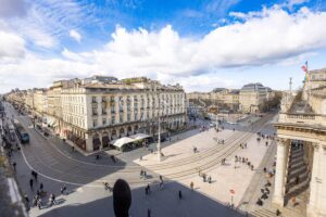 Bordeaux – Place de la Comédie – Prestigious Apartment with Terrace and Elevator