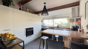 102 m² house with panoramic views of the Towers and the La Rochelle channel