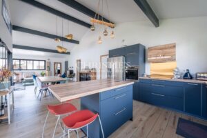 LANTON TAUSSAT- maison récente au coeur du village ancien