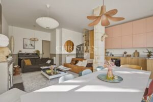 BORDEAUX NANSOUTY - MAISON EN PIERRE DE TAILLE AVEC JARDIN ET GARAGE