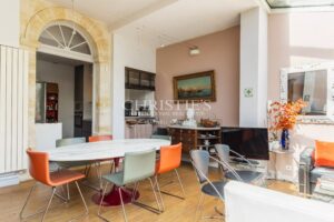 BORDEAUX – PRIVATE MANSION – SWIMMING POOL – PARKING