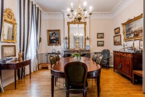 BORDEAUX – PRIVATE MANSION – SWIMMING POOL – PARKING