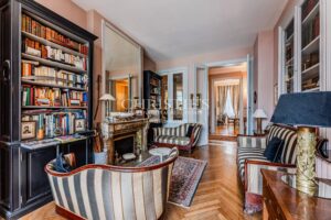 BORDEAUX – PRIVATE MANSION – SWIMMING POOL – PARKING