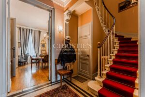 BORDEAUX – PRIVATE MANSION – SWIMMING POOL – PARKING