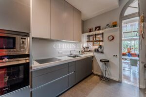BORDEAUX – PRIVATE MANSION – SWIMMING POOL – PARKING