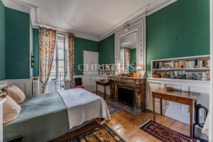 BORDEAUX – PRIVATE MANSION – SWIMMING POOL – PARKING
