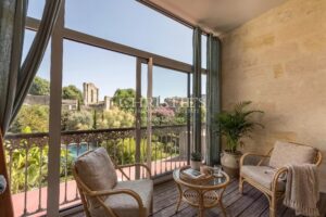 BORDEAUX – PRIVATE MANSION – SWIMMING POOL – PARKING