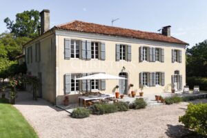 Une élégante et spacieuse Maison de Maître du XVIIe siècle, dans un environnement paisible et préservé