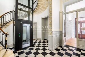 Jardin Public - 62 m² apartment with an elevator
