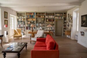 Renovated emblematic villa