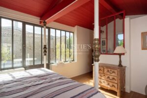 Renovated emblematic villa