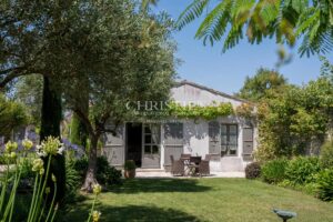 Seafront Property Complex – Prime Waterfront Location – La Flotte