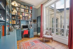 Stunning apartment in Jardin Public (5 bedrooms, 1 outdoor space, etc.)