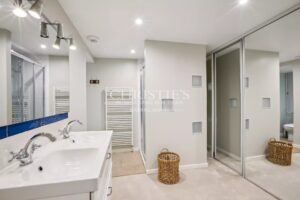 Stunning apartment in Jardin Public (5 bedrooms, 1 outdoor space, etc.)