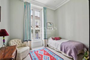 Stunning apartment in Jardin Public (5 bedrooms, 1 outdoor space, etc.)