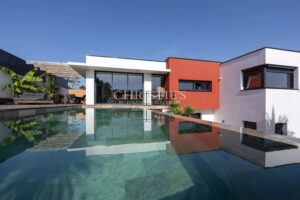 CHATELAILLON-PLAGE – STUNNING CONTEMPORARY PROPERTY BUILT IN 2023 WITH A SWIMMING POOL