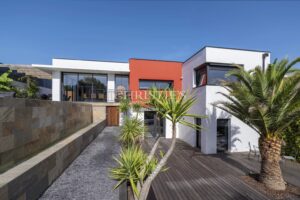 CHATELAILLON-PLAGE – STUNNING CONTEMPORARY PROPERTY BUILT IN 2023 WITH A SWIMMING POOL