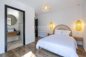 CHATELAILLON-PLAGE – STUNNING CONTEMPORARY PROPERTY BUILT IN 2023 WITH A SWIMMING POOL