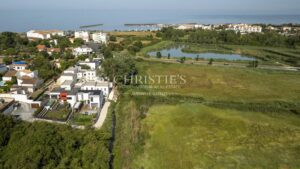 CHATELAILLON-PLAGE – STUNNING CONTEMPORARY PROPERTY BUILT IN 2023 WITH A SWIMMING POOL