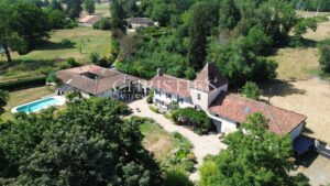 A Seigneurial Logis on the Edge of the Périgord Vert