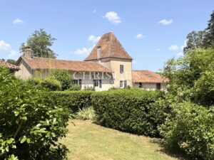 A Seigneurial Logis on the Edge of the Périgord Vert