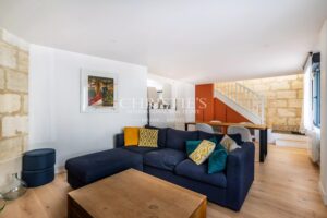 BOUSCAT CENTER – RENOVATED STONE HOUSE, 86 m2, WITH A 15 m2 TERRACE