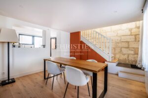 BOUSCAT CENTER – RENOVATED STONE HOUSE, 86 m2, WITH A 15 m2 TERRACE