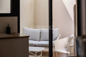 BOUSCAT CENTER – RENOVATED STONE HOUSE, 86 m2, WITH A 15 m2 TERRACE