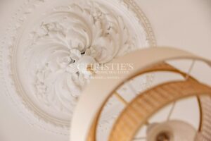 BOUSCAT CENTER – RENOVATED STONE HOUSE, 86 m2, WITH A 15 m2 TERRACE
