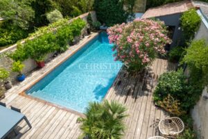 Beautifully Renovated Character Home with Swimming Pool – La Genette, La Rochelle