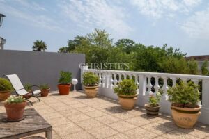 Beautifully Renovated Character Home with Swimming Pool – La Genette, La Rochelle