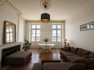 BORDEAUX CHARTRONS – APPARTEMENT T3 AVEC TERRASSE ET VUE GARONNE