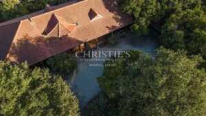 ANDERNOS-LES-BAINS – Exceptional Wooden Villa to Discover