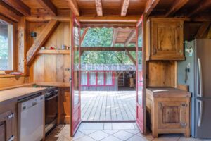ANDERNOS-LES-BAINS – Exceptional Wooden Villa to Discover
