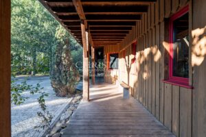 ANDERNOS-LES-BAINS – Exceptional Wooden Villa to Discover