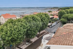 ANDERNOS, vue Bassin, bel appartement au dernier étage