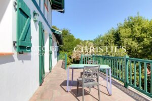 À vente Larressore - Propriété de 235 m²