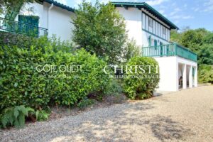 À vente Larressore - Propriété de 235 m²