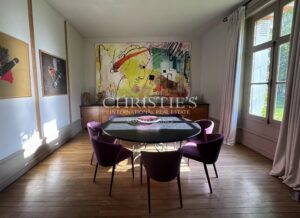 Handsome 1860s manor set in large park with attractive outbuildings
