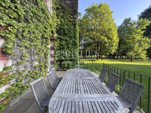 Handsome 1860s manor set in large park with attractive outbuildings