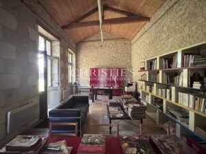 Handsome 1860s manor set in large park with attractive outbuildings
