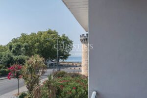 ARES, coeur de village et aperçu Bassin, spacieuse villa