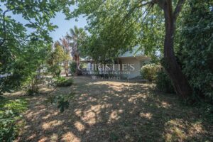 ARES, coeur de village et aperçu Bassin, spacieuse villa