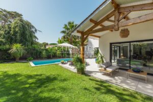 Bouscat – Elegant architect villa of 2022 with swimming pool and landscaped garden - 4 bedrooms and 1 office