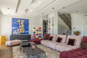 An Exceptional Contemporary Home on the Heights of Bouliac