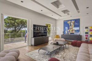 An Exceptional Contemporary Home on the Heights of Bouliac