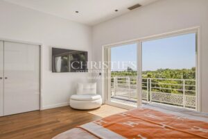 An Exceptional Contemporary Home on the Heights of Bouliac